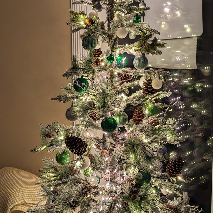 The Holiday Aisle® 5' White Fir Artificial Christmas Tree with 150